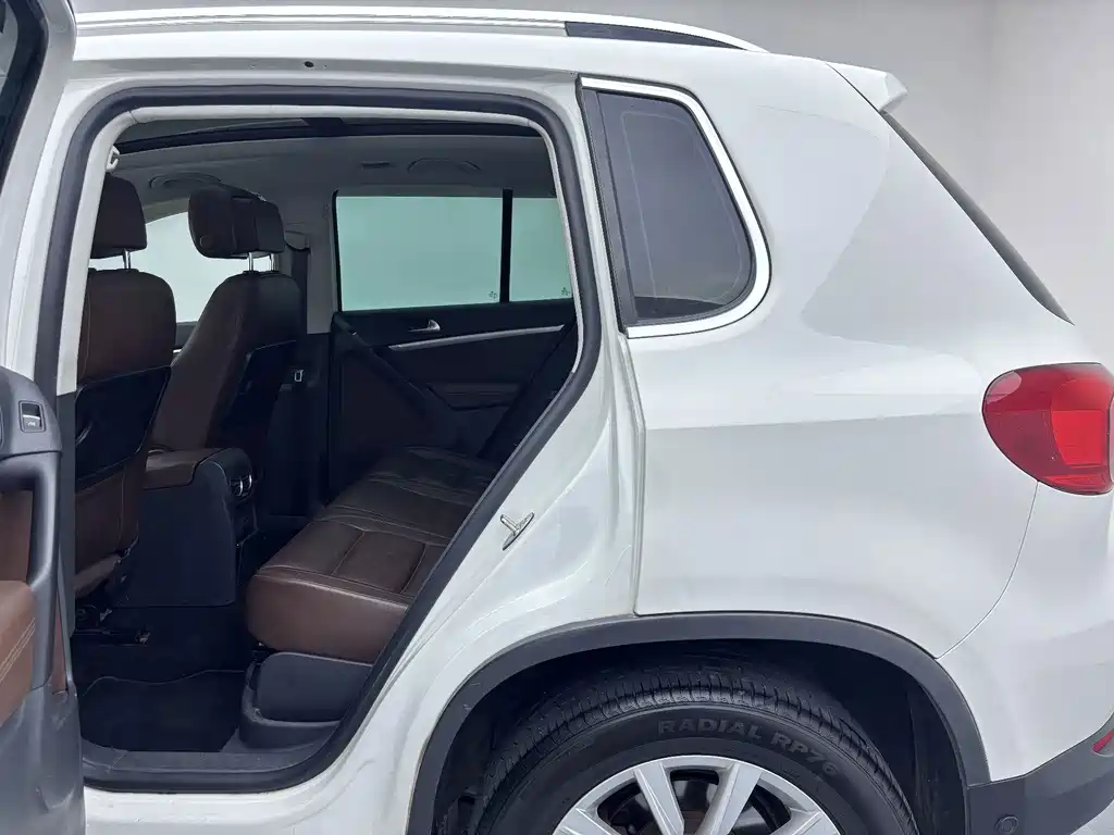 Volkswagen Tiguan — миниатюра 6