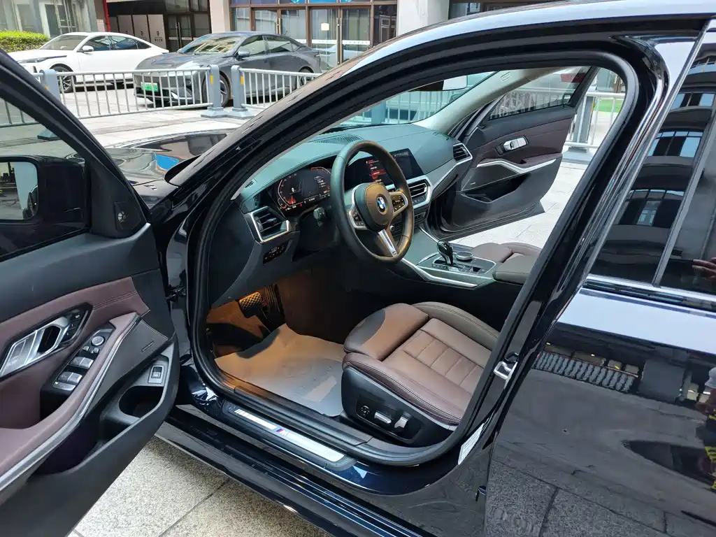 BMW 3 Series — миниатюра 9