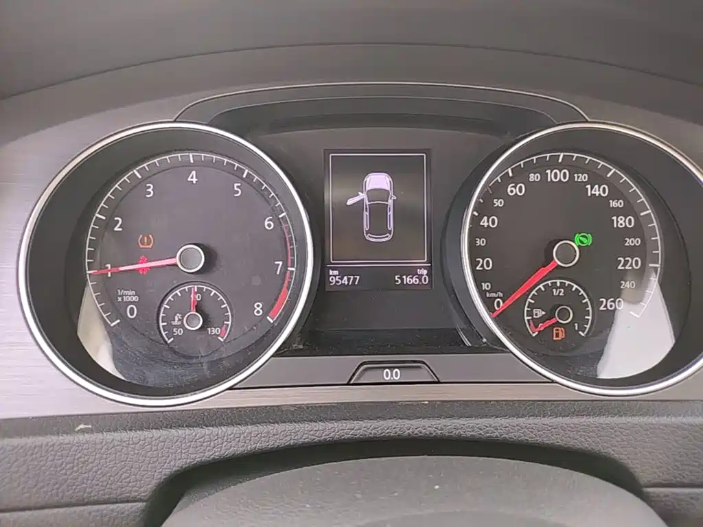 Volkswagen Golf — миниатюра 12