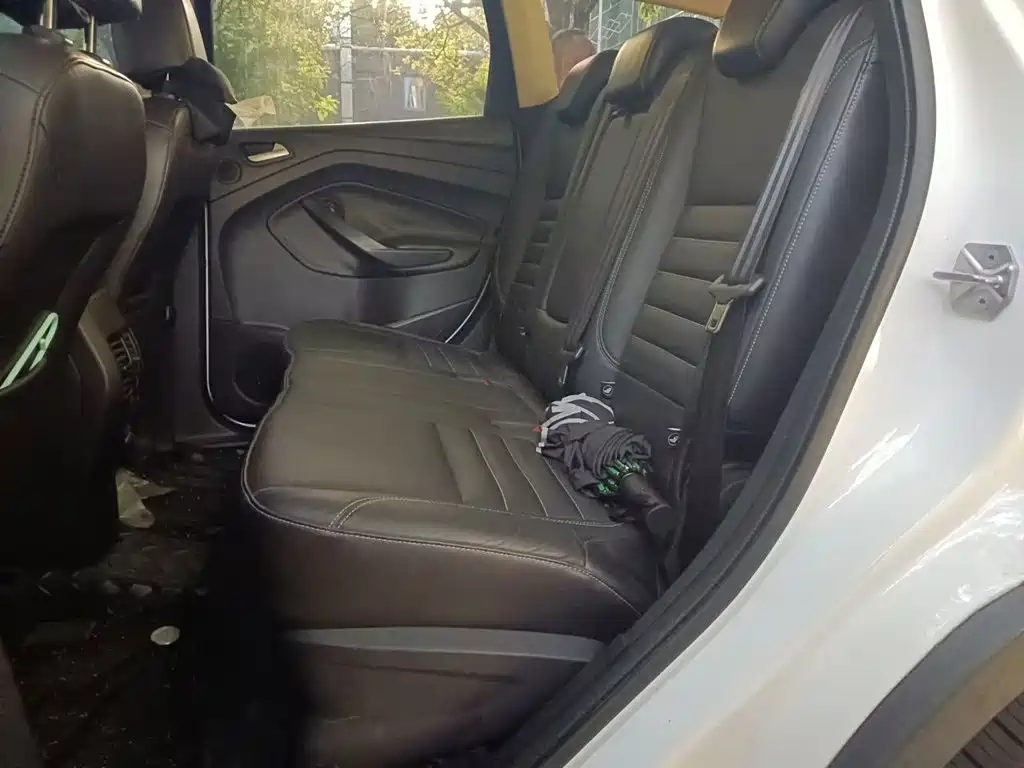 Ford Kuga — миниатюра 18