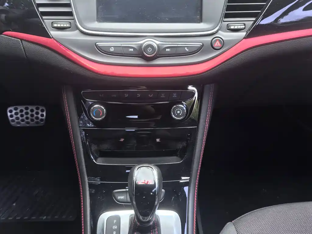 Buick Verano — миниатюра 15