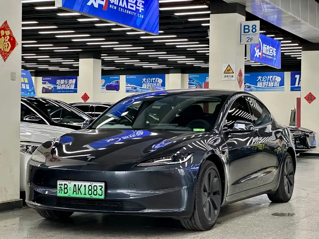 Tesla Model 3 2024