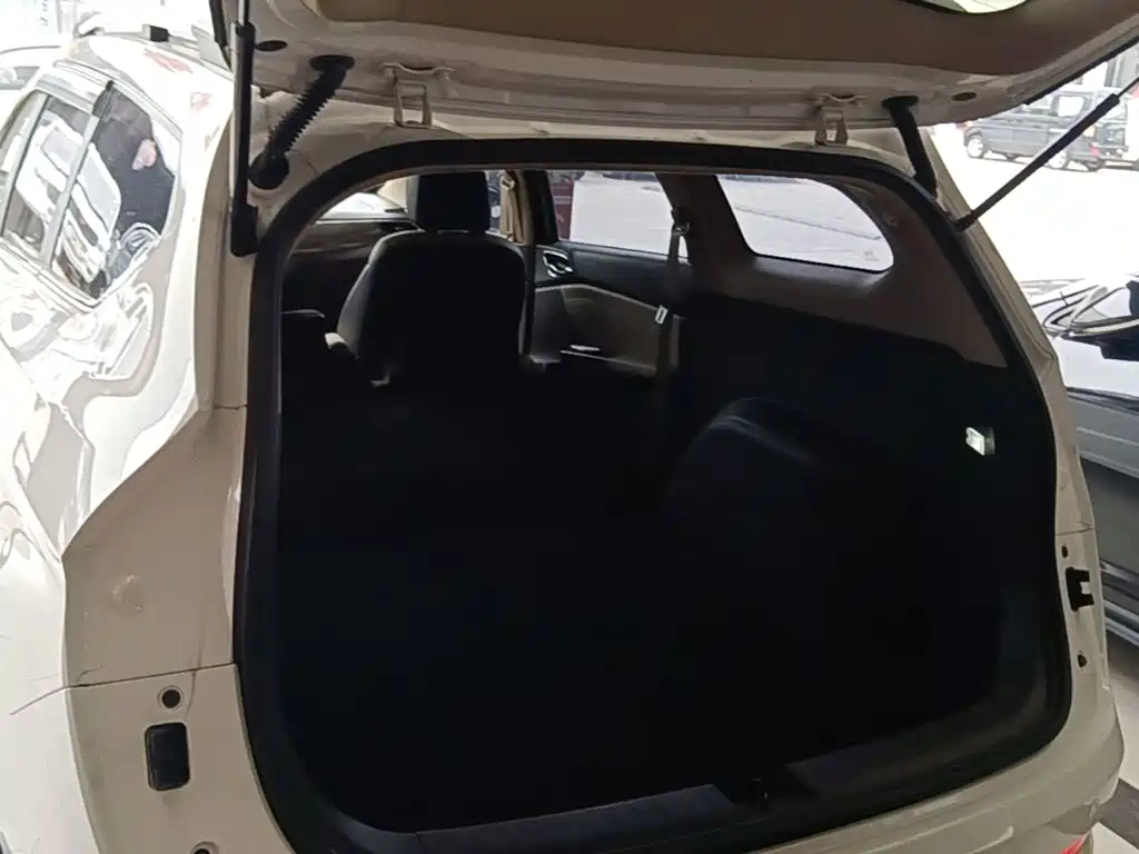 Baojun 310W — миниатюра 19