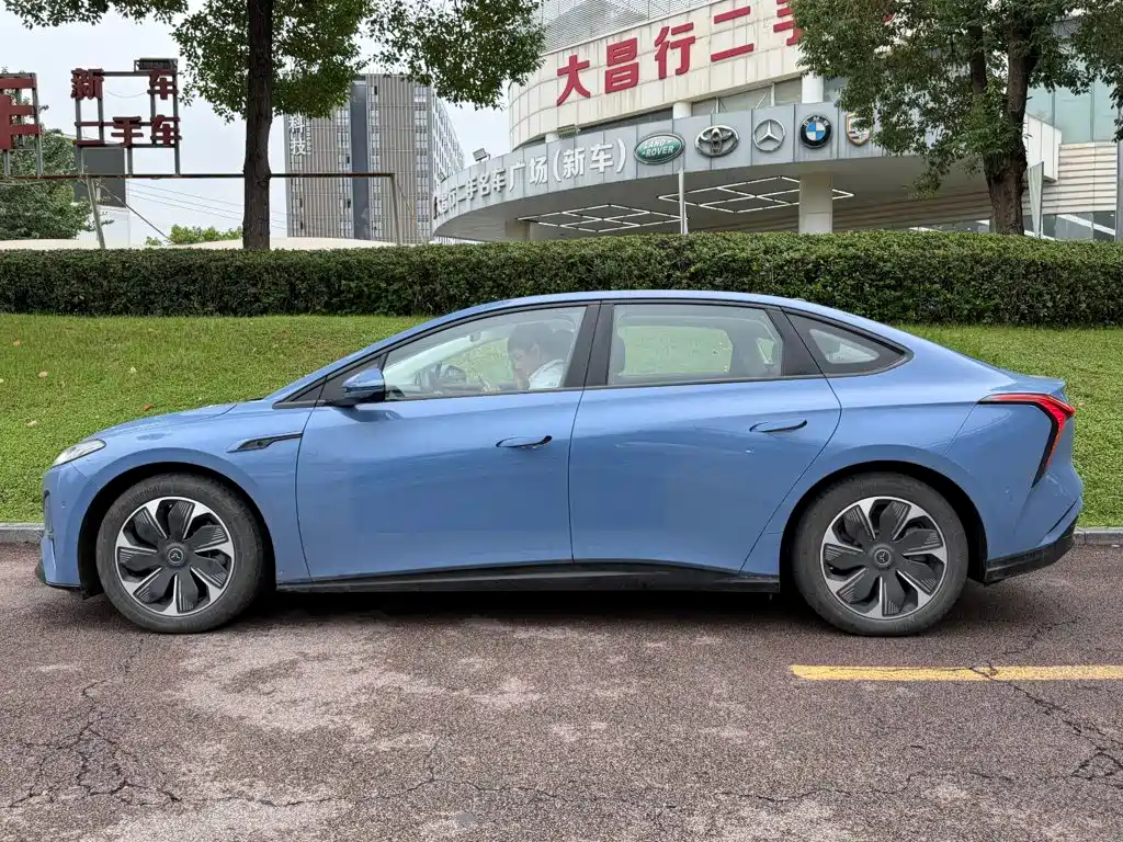 Hongqi Hongqi Tiangong 05 — миниатюра 3