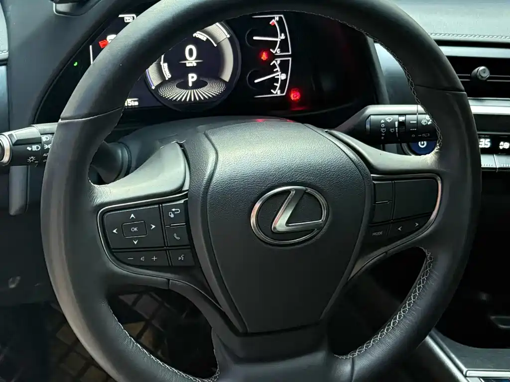 Lexus UX — миниатюра 3