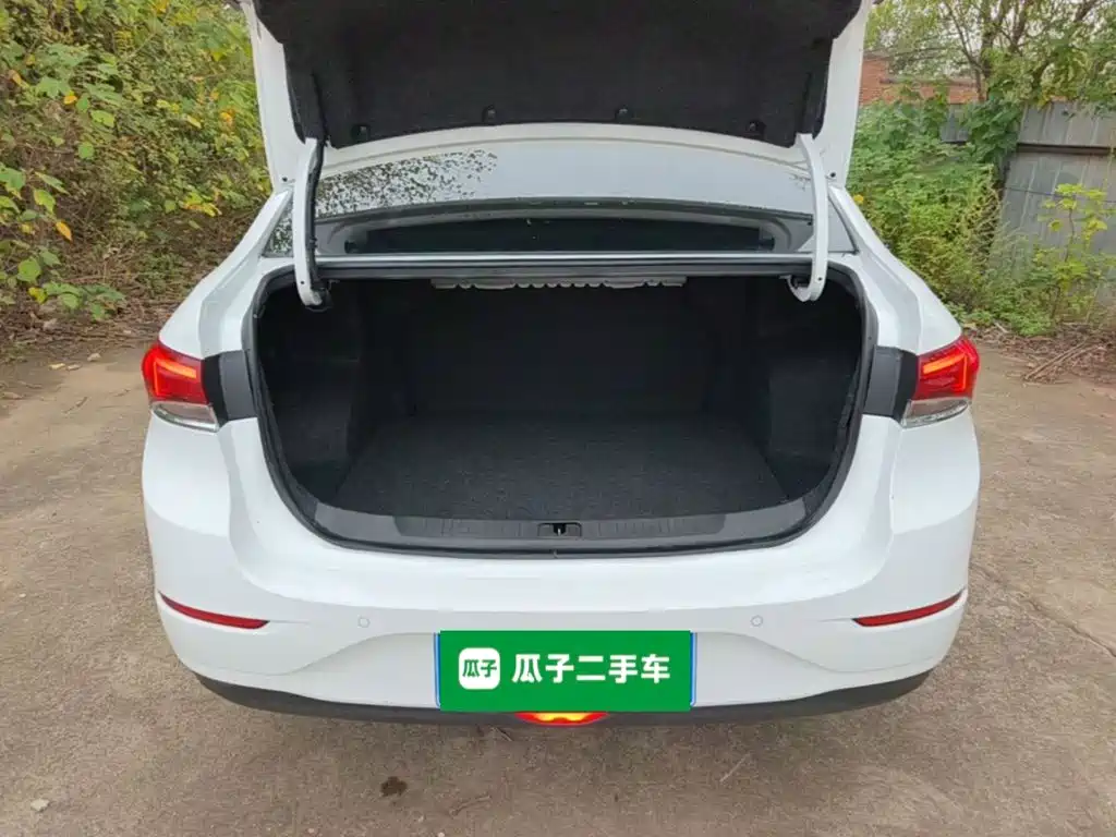 Buick Excelle — миниатюра 19