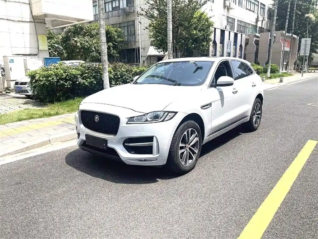 Jaguar F-PACE 2018