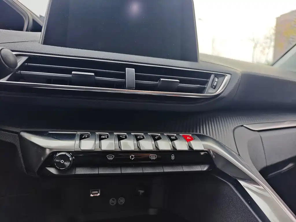 Peugeot 4008 — миниатюра 17