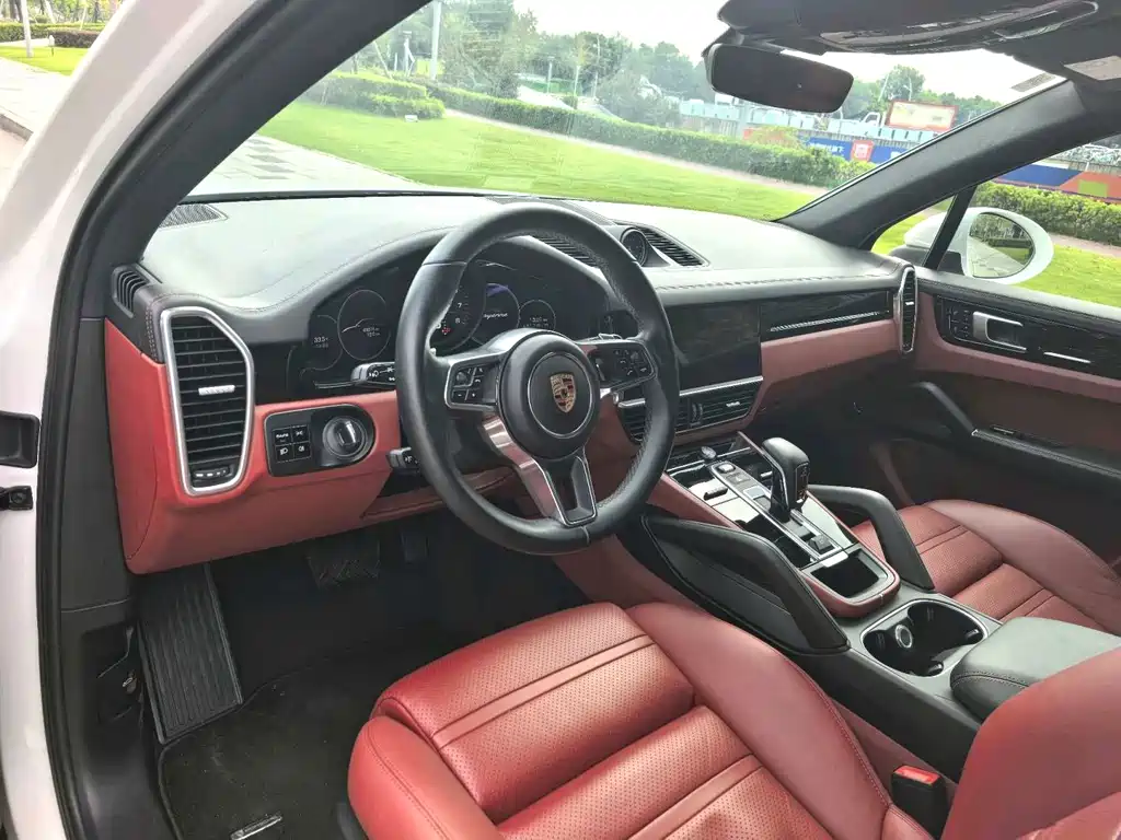 Porsche Cayenne — миниатюра 2