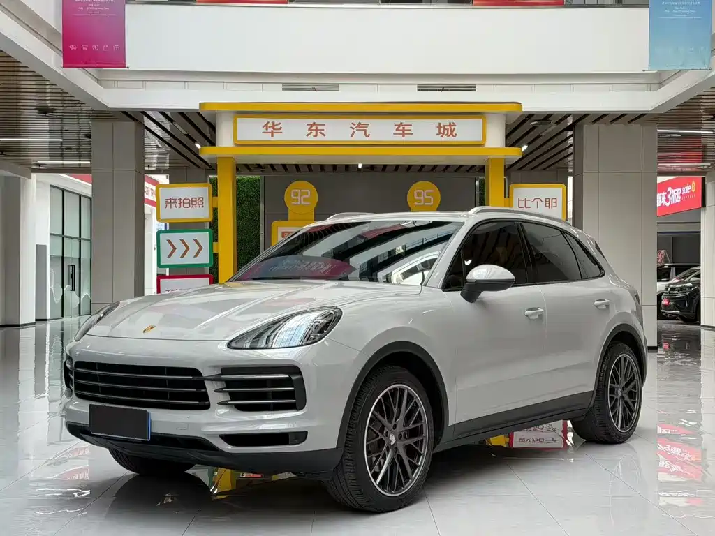 Porsche Cayenne 2022