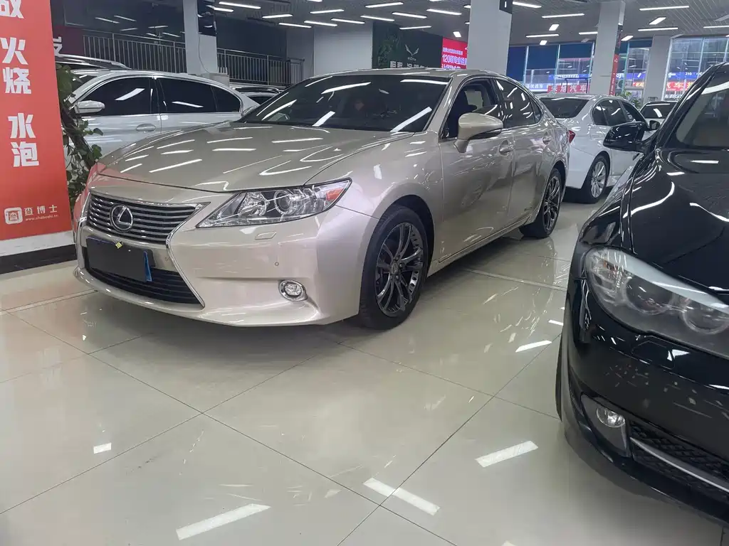Lexus ES 2014