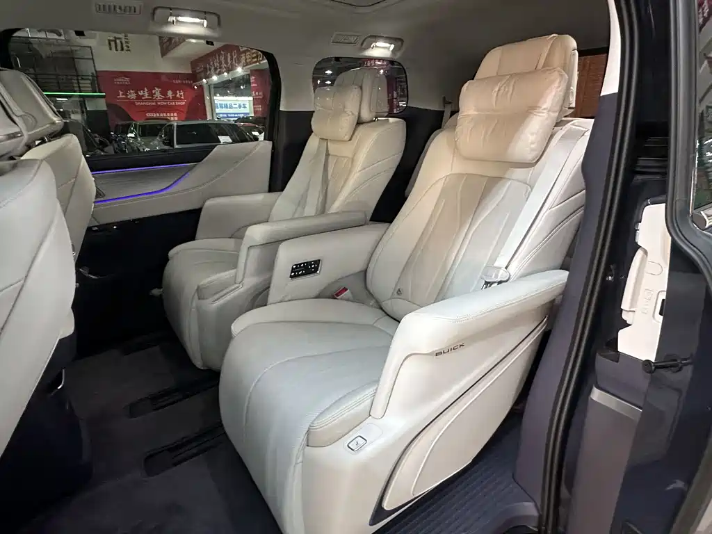 BUICK GL8 NEW ENERGY