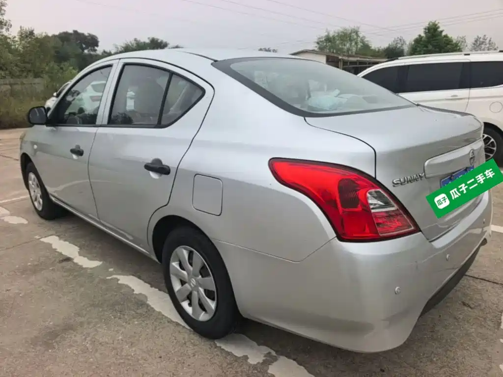 Nissan Sunny — миниатюра 5