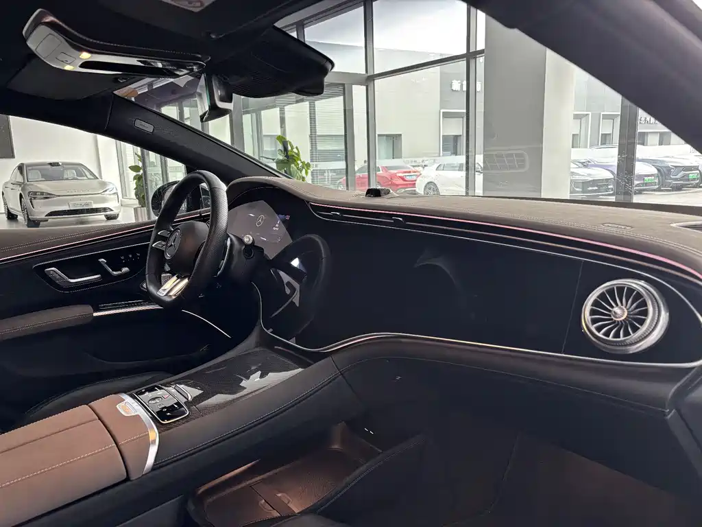 MERCEDES-BENZ EQS AMG