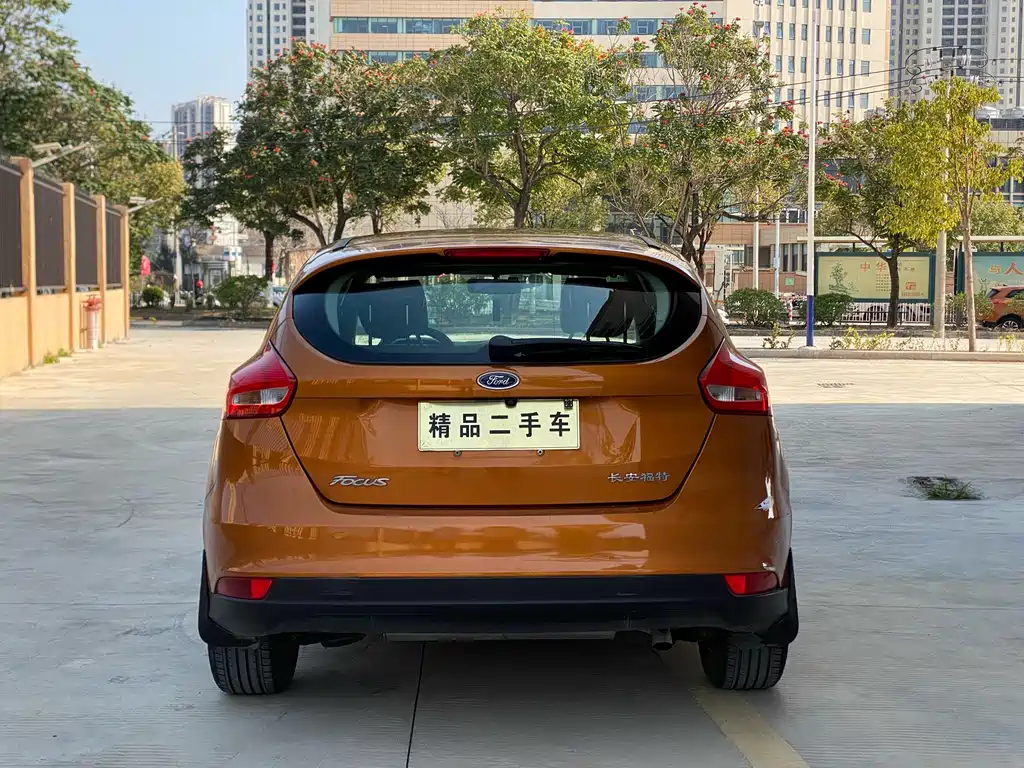Ford Focus — миниатюра 8