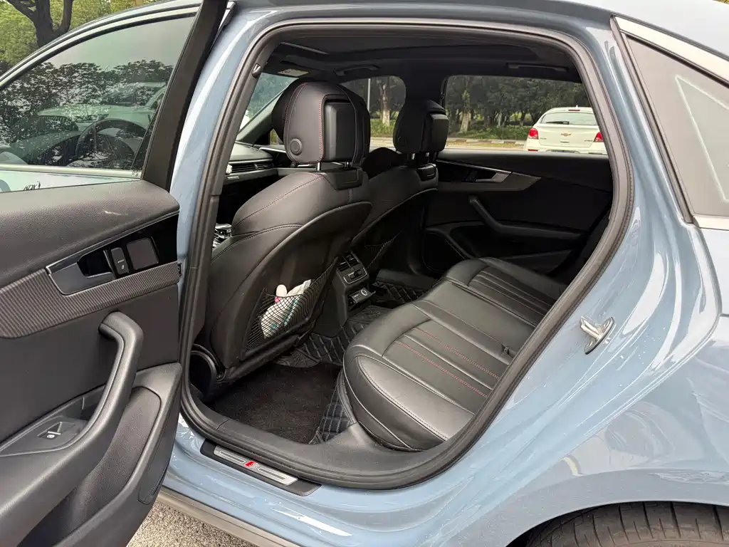 Audi A4L — миниатюра 13