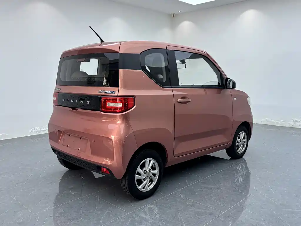 Wuling MINIEV — миниатюра 4