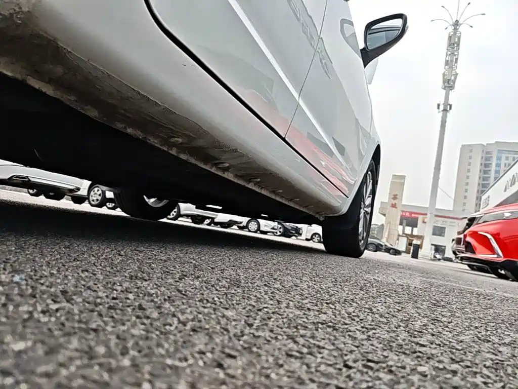 Geely Vision — миниатюра 21