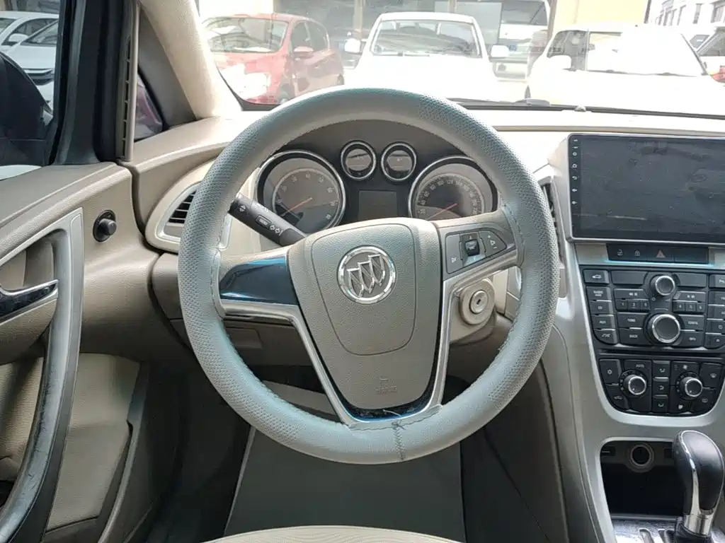 Buick Excelle — миниатюра 11
