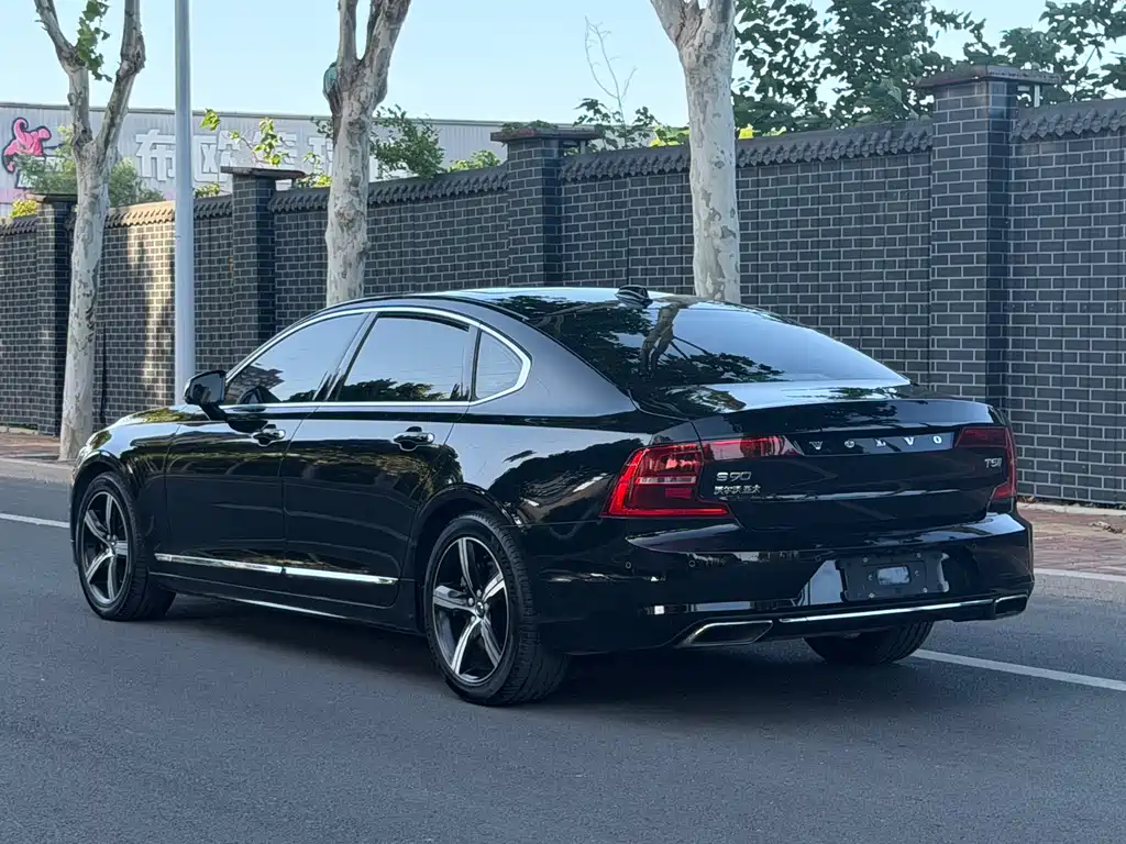 Volvo S90 2019 T5