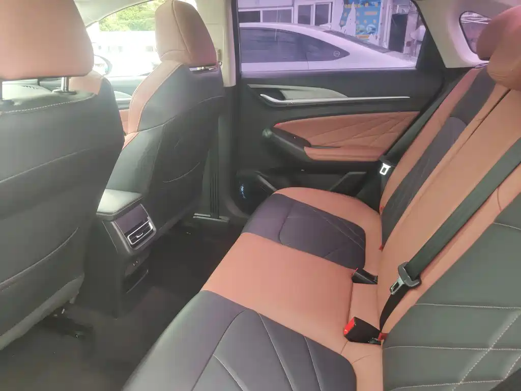 Changan Eado — миниатюра 7
