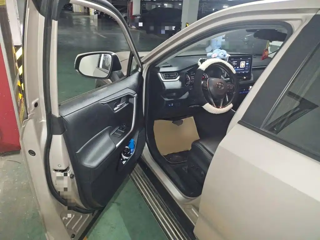 Toyota Wildlander — миниатюра 12