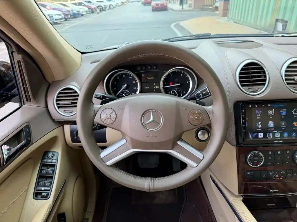 Mercedes-Benz GL-Class — миниатюра 5