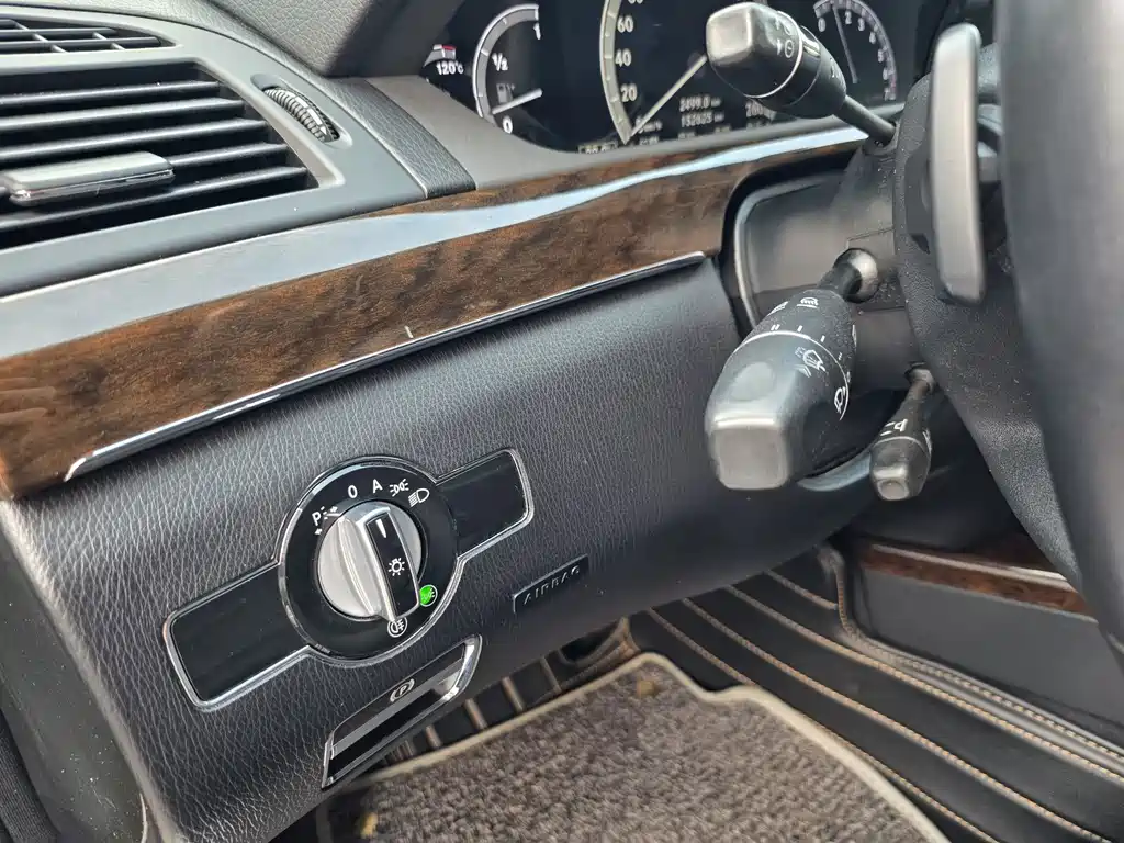 Mercedes-Benz S-Class — миниатюра 13