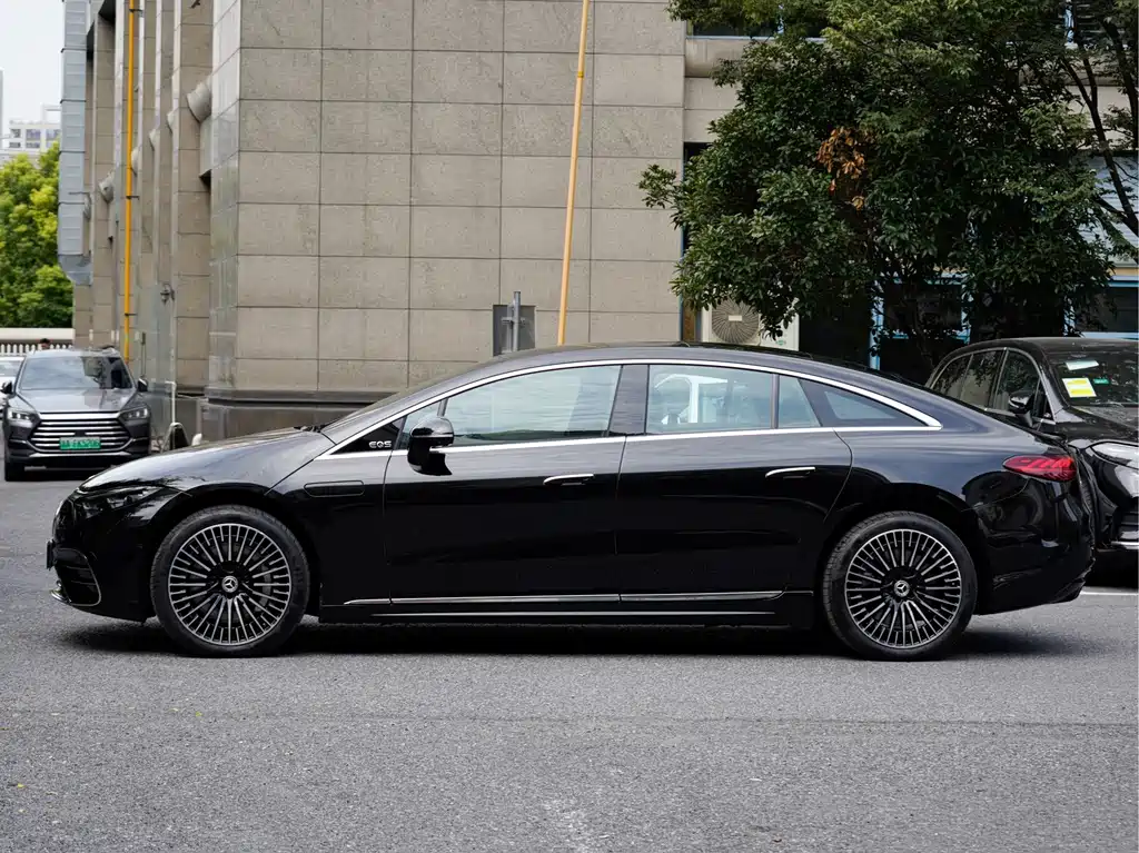 Mercedes-Benz EQS — миниатюра 3