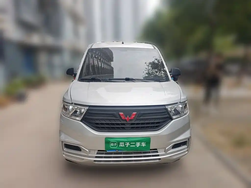 Wuling Hongguang V — миниатюра 2