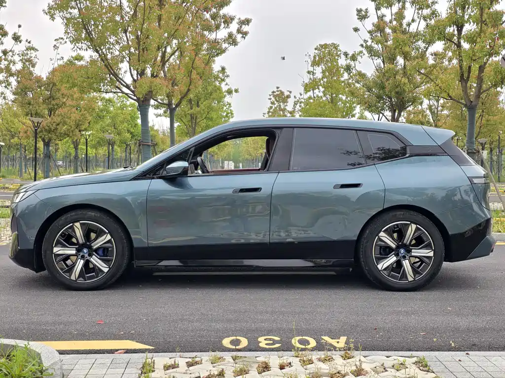 BMW iX 2022 xDrive50