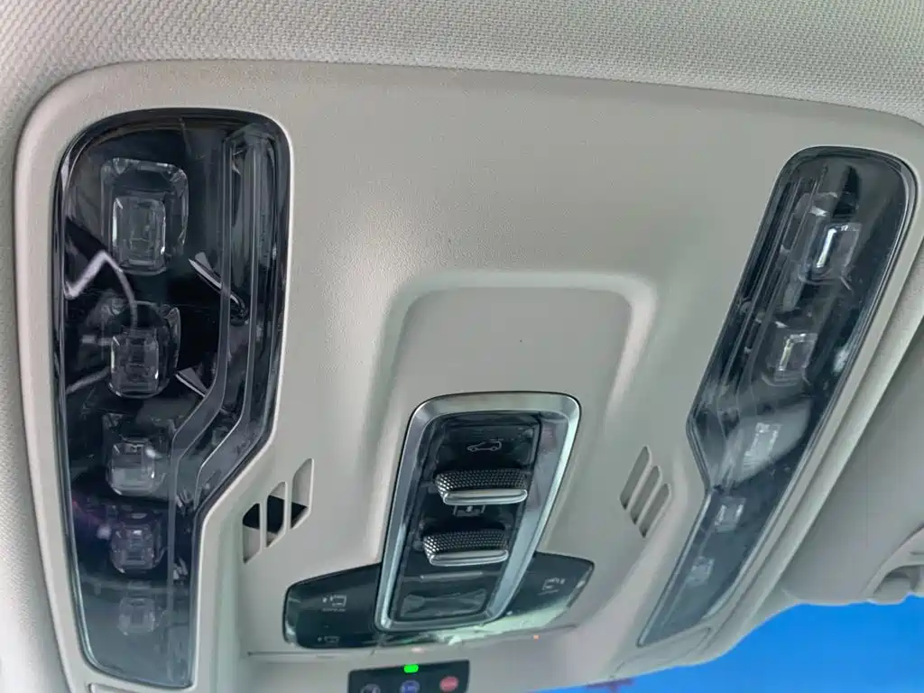 Buick GL8 Hybrid — миниатюра 23