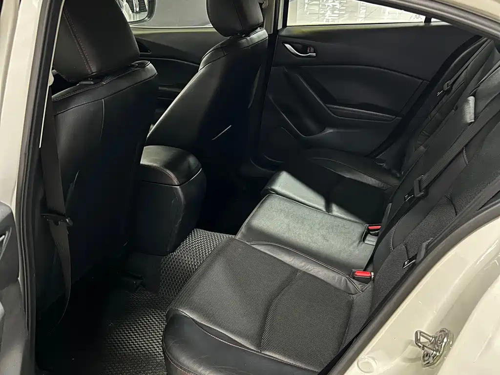 Mazda 3 Axela — миниатюра 7