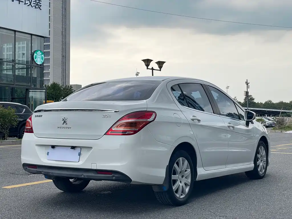 Peugeot 308 — миниатюра 12