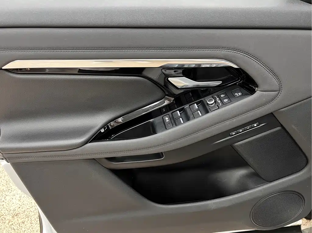 Land Rover Evoque — миниатюра 11