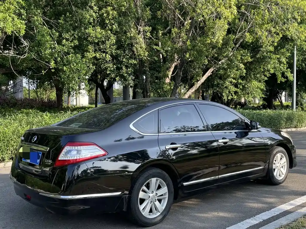 Nissan Teana — миниатюра 7