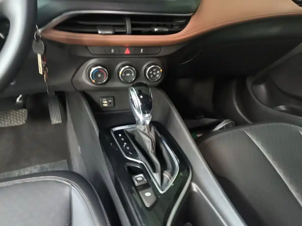 Buick Verano — миниатюра 14