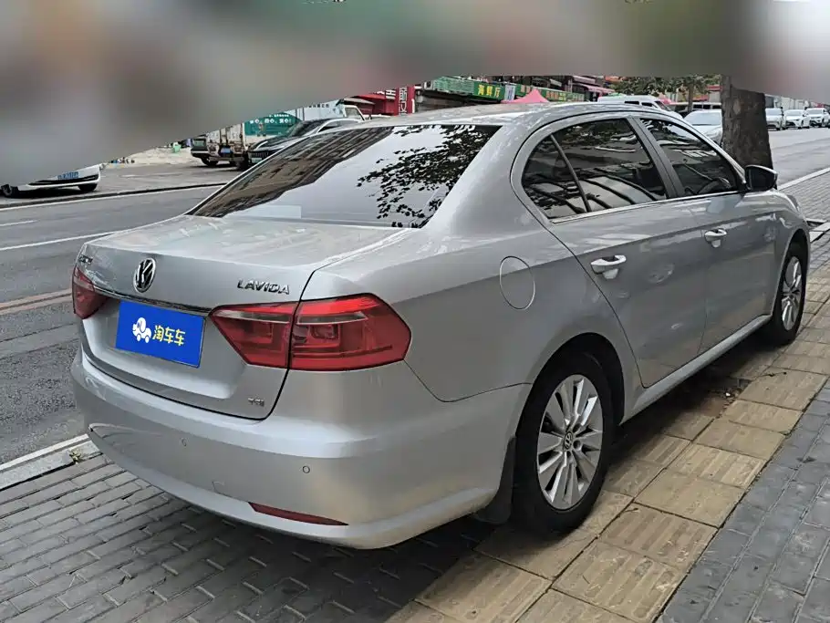 Volkswagen Lavida — миниатюра 3