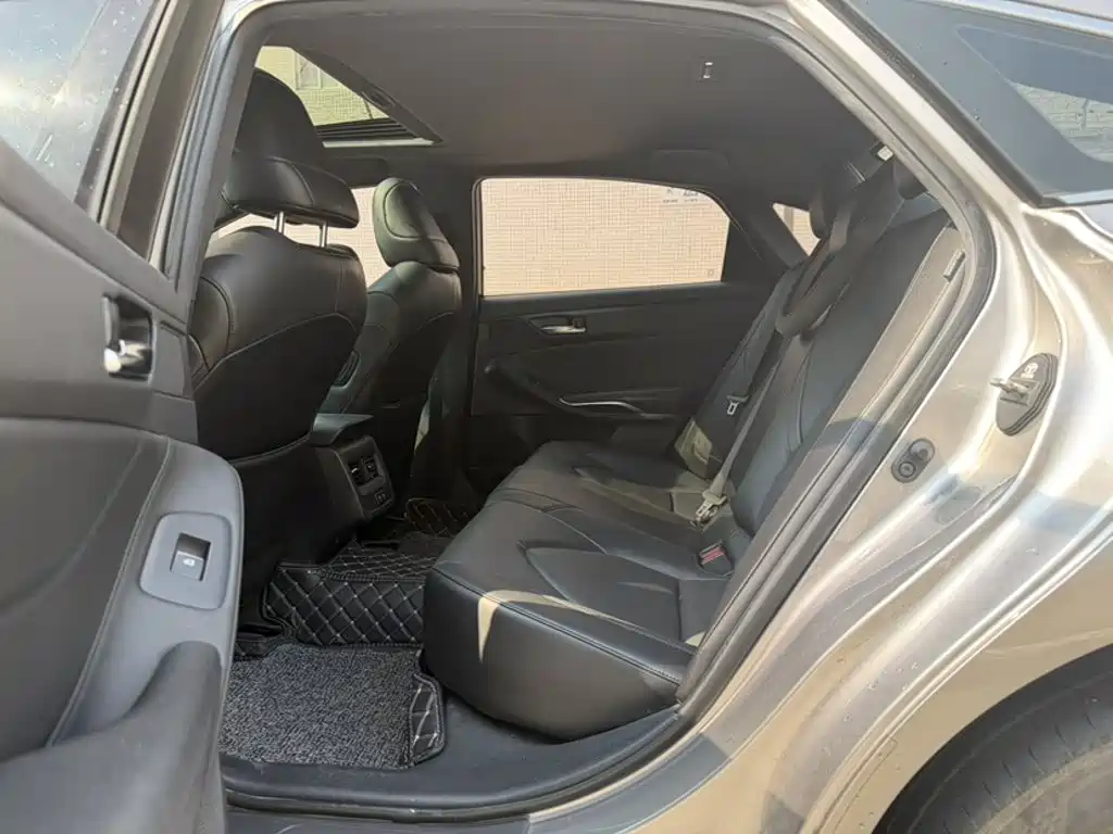 Toyota Avalon — миниатюра 13