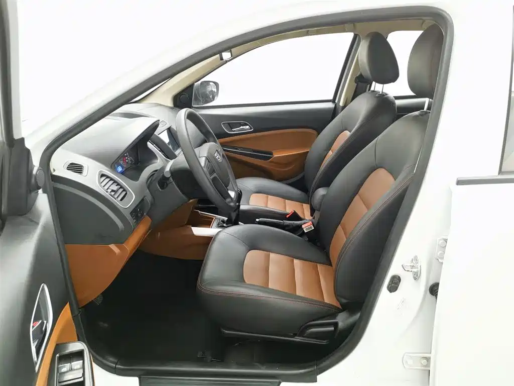 Geely Jingang 2016 1.5L MT Elite