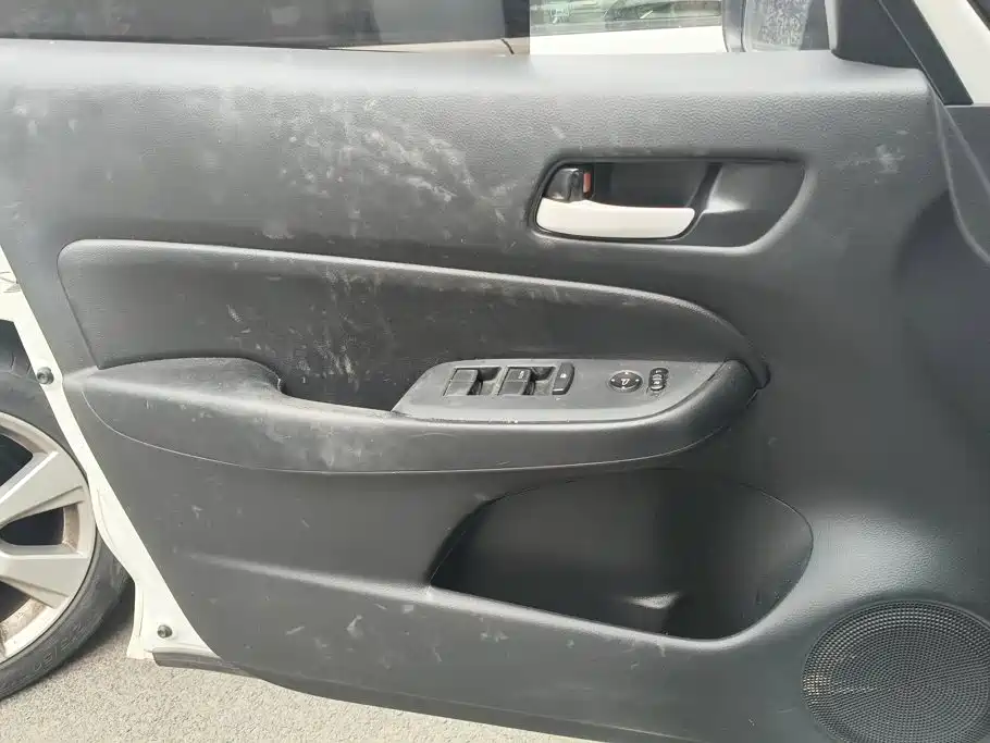 Honda Fit — миниатюра 7