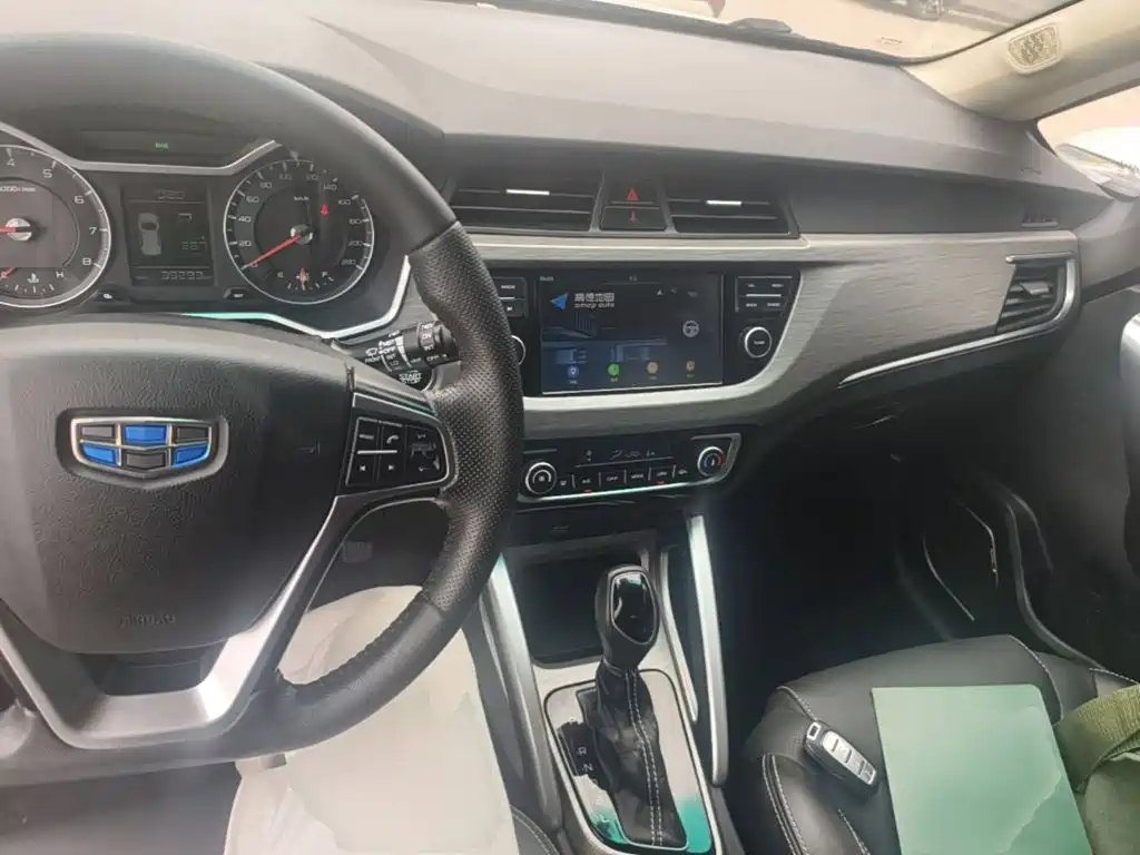 Geely Vision X3 — миниатюра 10