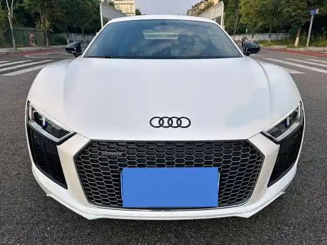 audi r8