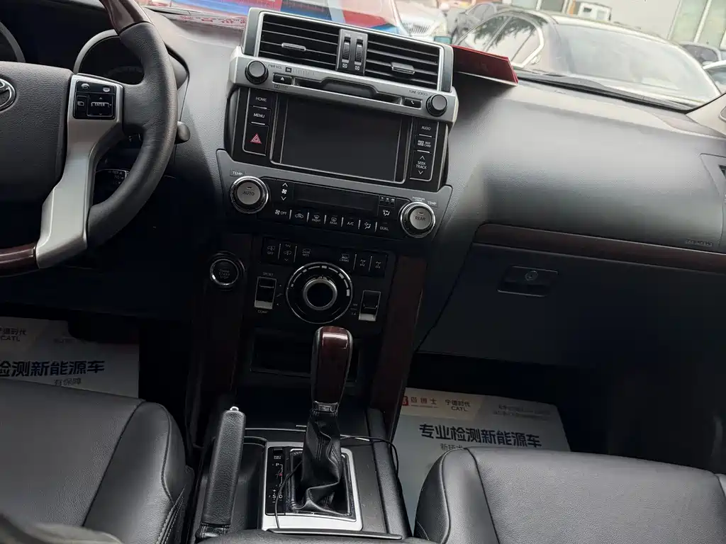 Toyota Prado — миниатюра 5