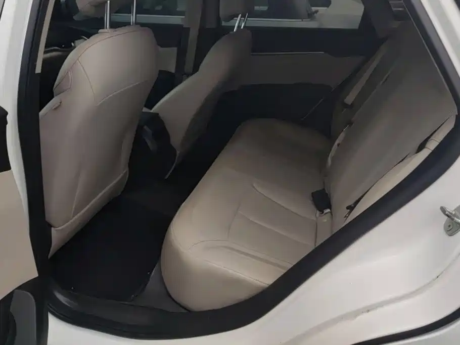 Buick Excelle — миниатюра 11