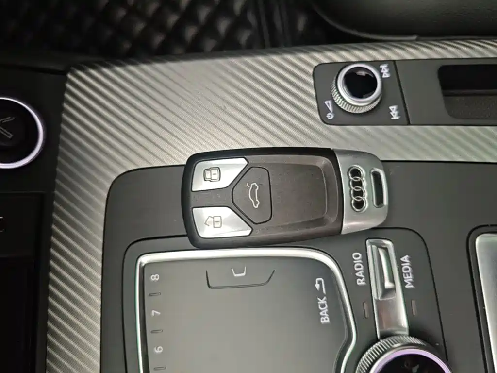 Audi Q5L — миниатюра 9