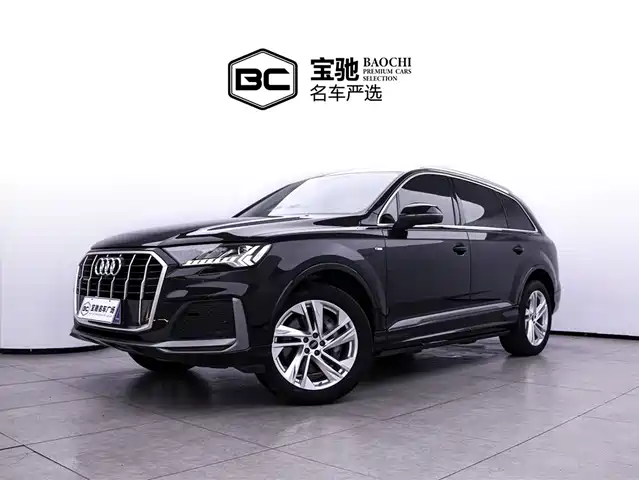 AUDI  Q7 2024