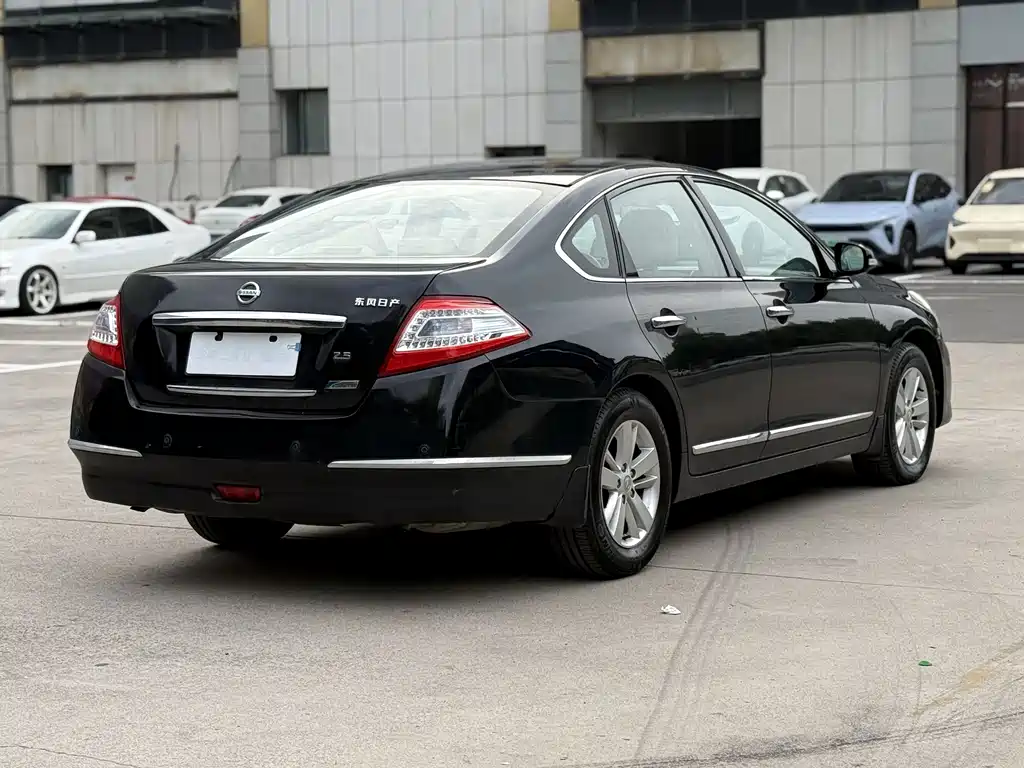 Nissan Teana — миниатюра 8