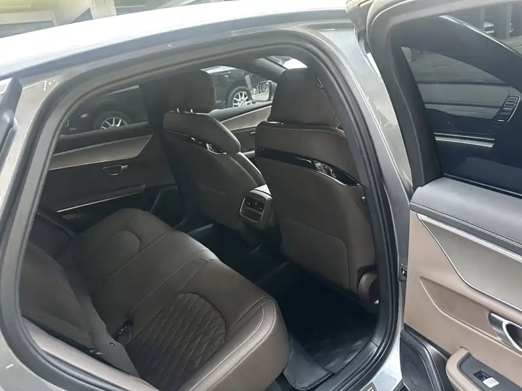 BYD Han — миниатюра 2
