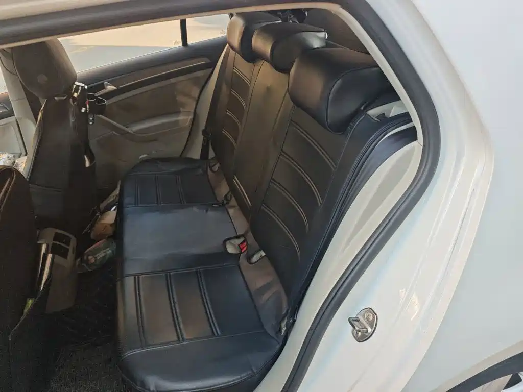 Volkswagen Golf — миниатюра 15